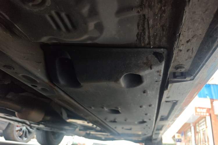 Used Hongqi H7 2018 2.0T Elite Edition Chassis Front Left