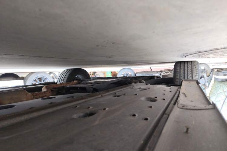 Used Hongqi H7 2018 2.0T Elite Edition Chassis Front Left