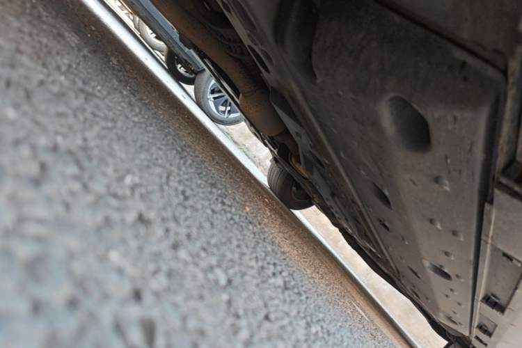 Used Hongqi H7  Chassis Front Left