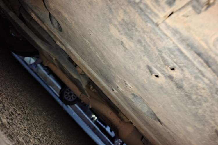 Used Hongqi H7 2018 2.0T Elite Edition Chassis Front Left