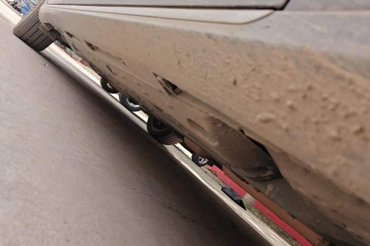 Used Hongqi H7 2018 2.0T Flagship Edition Chassis Front Right