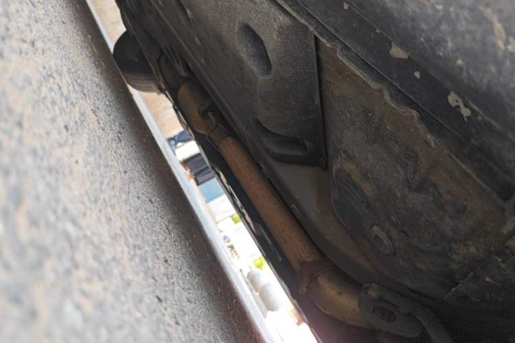 Used Hongqi H7  Chassis Front Right