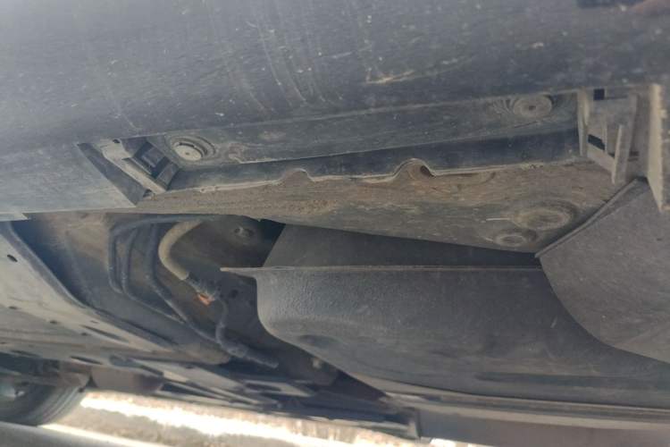 Used Hongqi H7 2018 2.0T Elite Edition Chassis Rear Left