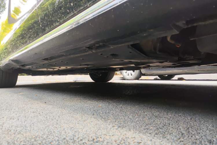 Used Hongqi H7  Chassis Rear Left
