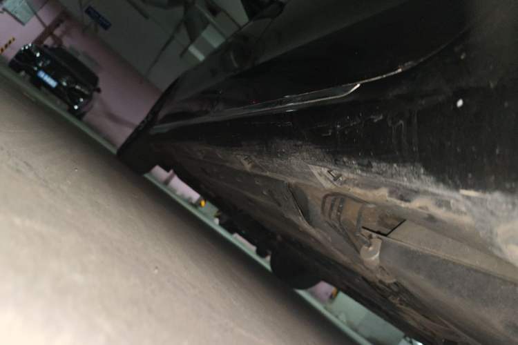 Used Hongqi H7  Chassis Rear Left