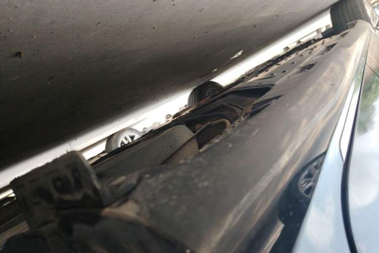 Used Hongqi H7 2018 2.0T Elite Edition Chassis Rear Left