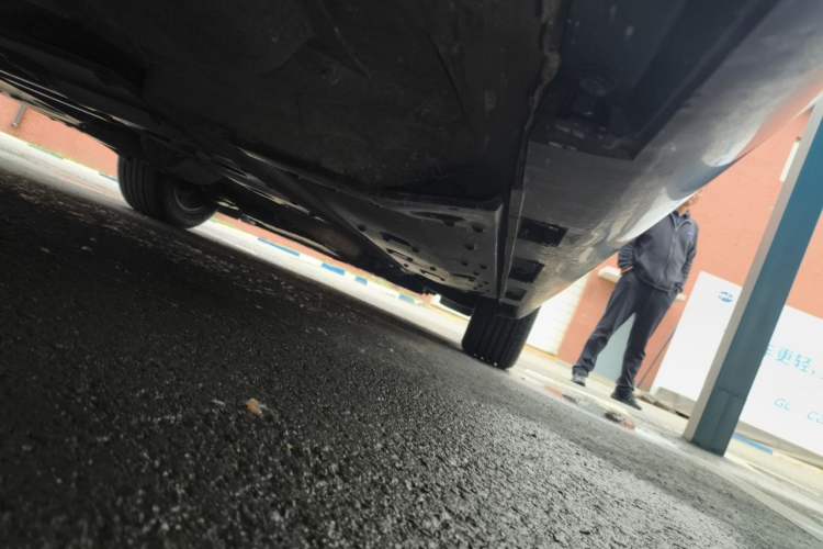 Used Hongqi H7 2018 2.0T Elite Edition Chassis Rear Right