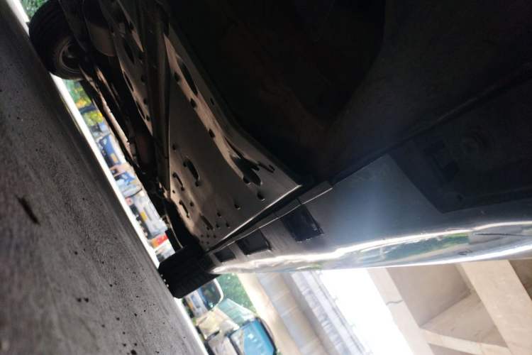 Used Hongqi H7 2018 2.0T Flagship Edition Chassis Rear Right