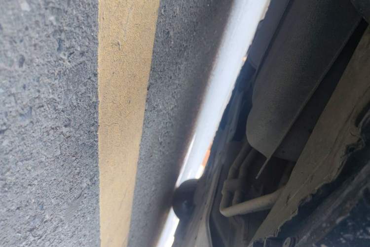Used Hongqi H7  Chassis Rear Right