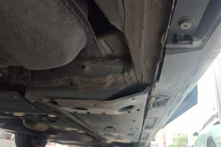 Used Hongqi H7 2018 2.0T Elite Edition Chassis Rear Right