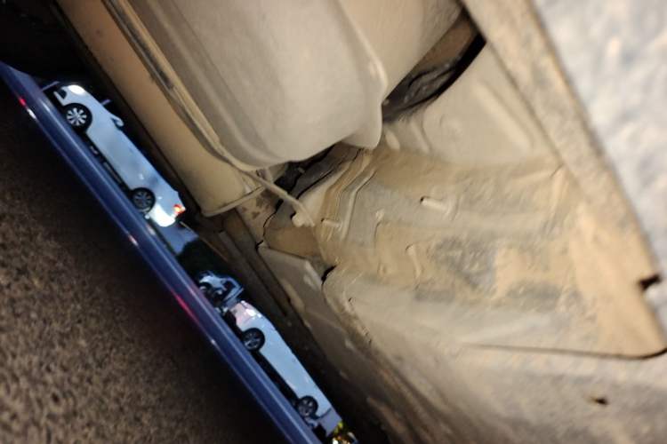 Used Hongqi H7 2018 2.0T Elite Edition Chassis Rear Right