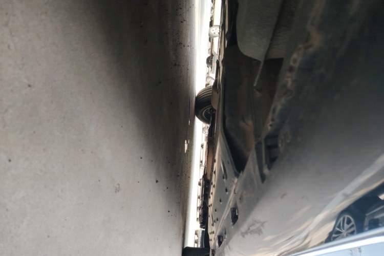 Used Hongqi H7 2018 2.0T Elite Edition Chassis Rear Right