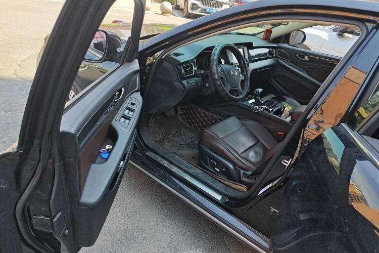 Used Hongqi H7  Driver Seat