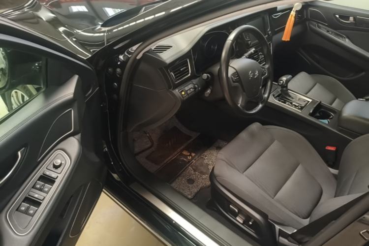 Used Hongqi H7 2018 1.8T Comfort Edition Driver Seat