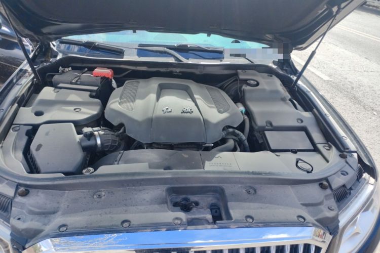 Used Hongqi H7 2018 2.0T Elite Edition Engine Bay