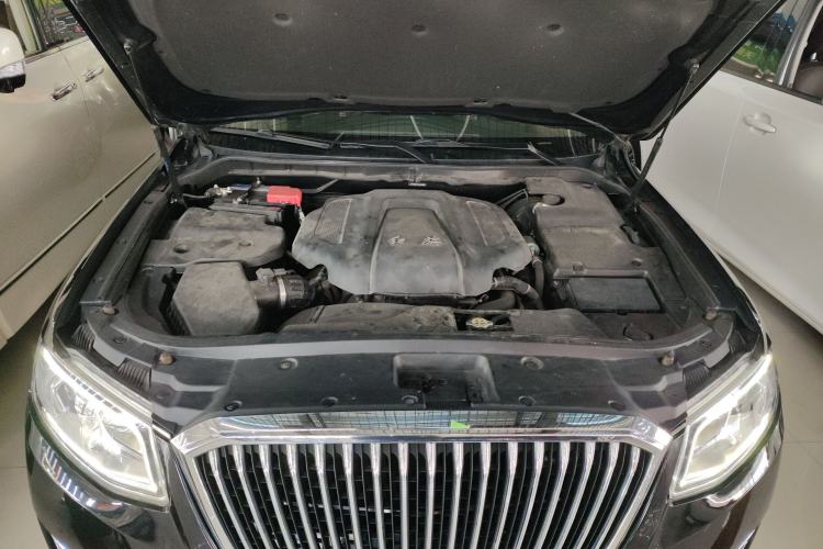 Used Hongqi H7 2018 2.0T Elite Edition Engine Bay