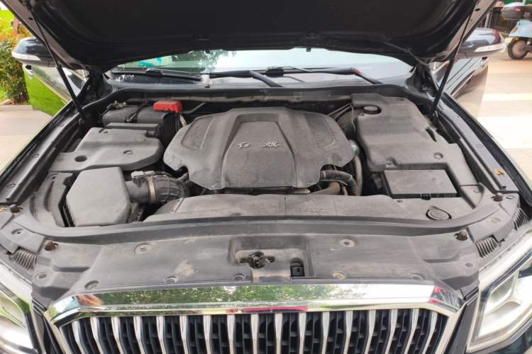 Used Hongqi H7 2018 2.0T Flagship Edition Engine Bay
