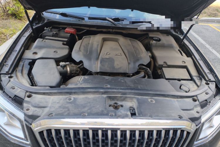 Used Hongqi H7 2018 2.0T Elite Edition Engine Bay