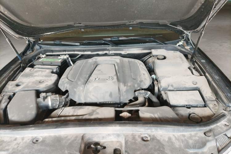 Used Hongqi H7 2018 2.0T Flagship Edition Engine Bay