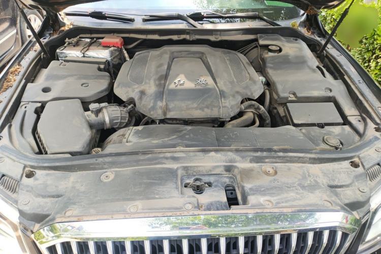 Used Hongqi H7  Engine Bay