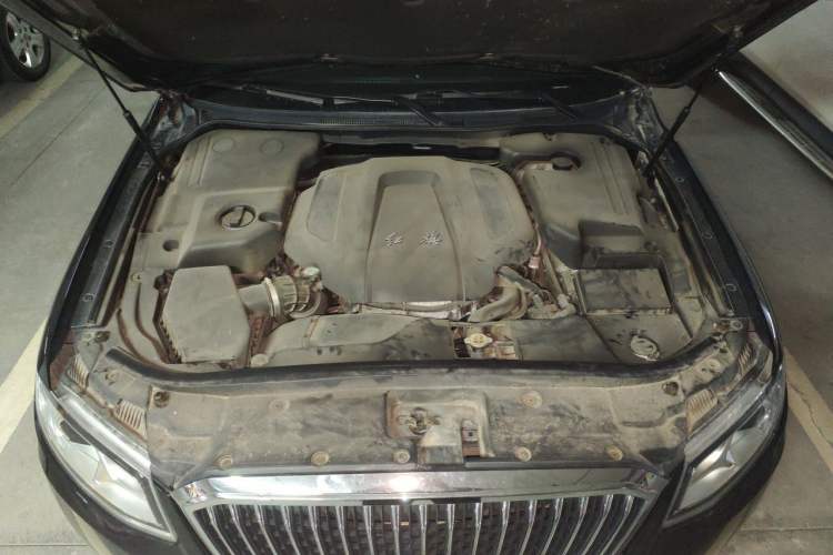 Used Hongqi H7  Engine Bay