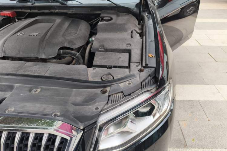 Used Hongqi H7 2018 2.0T Flagship Edition Engine Bay Left