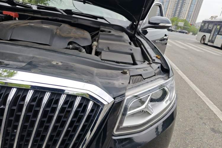 Used Hongqi H7 2018 2.0T Flagship Edition Engine Bay Left