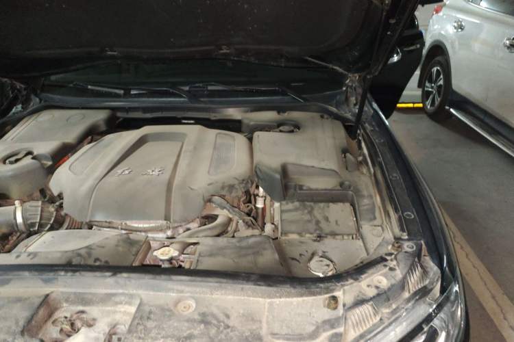 Used Hongqi H7  Engine Bay Left