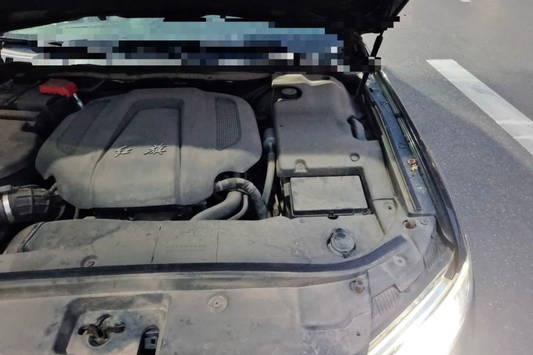 Used Hongqi H7 2018 2.0T Elite Edition Engine Bay Left