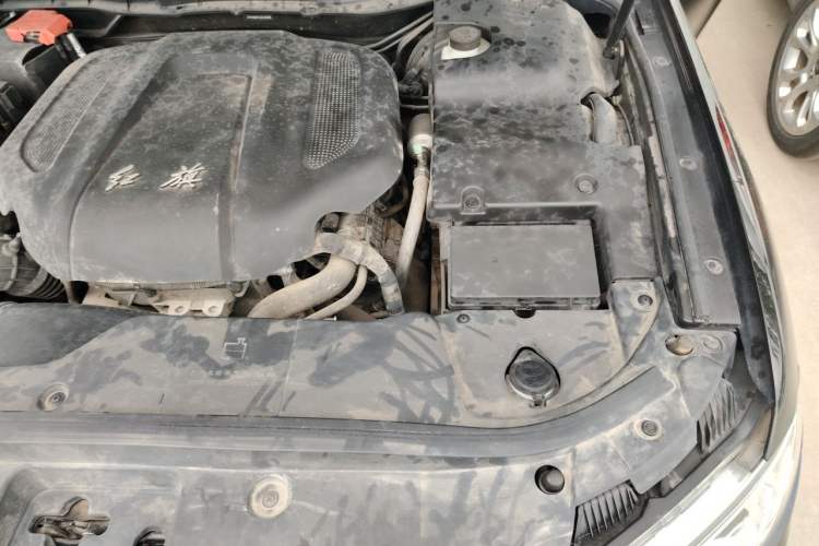 Used Hongqi H7 2018 2.0T Elite Edition Engine Bay Left