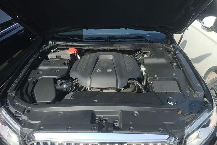 Used Hongqi H7 2018 2.0T Elite Edition Engine Bay