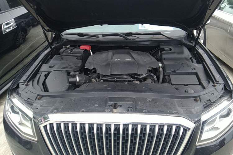 Used Hongqi H7 2018 2.0T Elite Edition Engine Bay