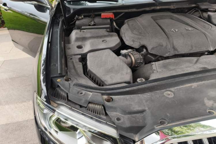 Used Hongqi H7 2018 2.0T Flagship Edition Engine Bay Right
