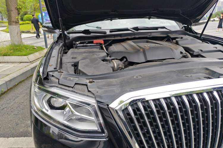 Used Hongqi H7 2018 2.0T Flagship Edition Engine Bay Right