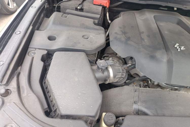 Used Hongqi H7 2018 2.0T Elite Edition Engine Bay Right
