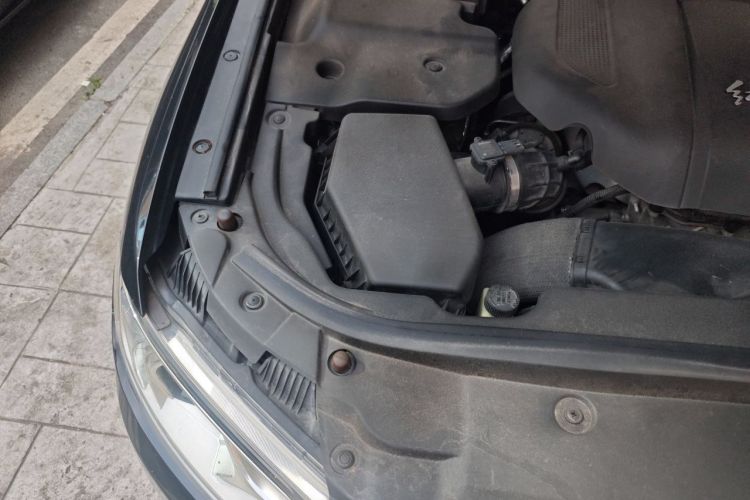 Used Hongqi H7 2018 2.0T Elite Edition Engine Bay Right