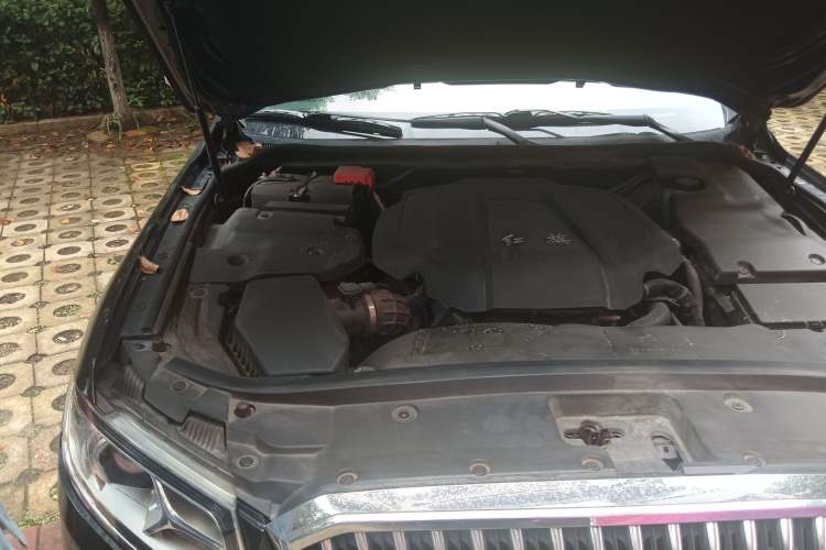 Used Hongqi H7 2018 2.0T Elite Edition Engine Bay Right