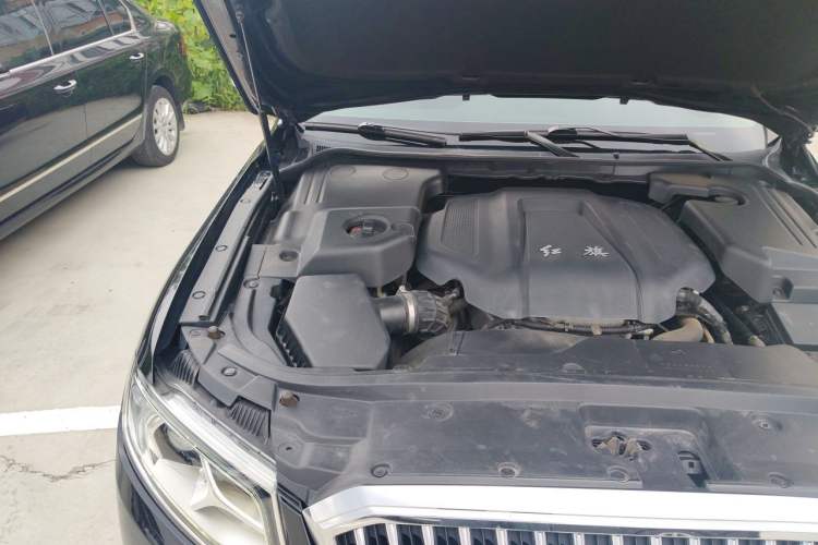 Used Hongqi H7  Engine Bay Right