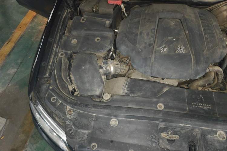 Used Hongqi H7 2018 2.0T Elite Edition Engine Bay Right