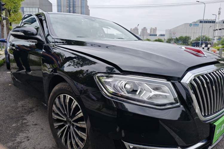 Used Hongqi H7 2018 2.0T Flagship Edition Front Right 45 Deg