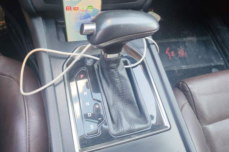 Used Hongqi H7  Gear Lever