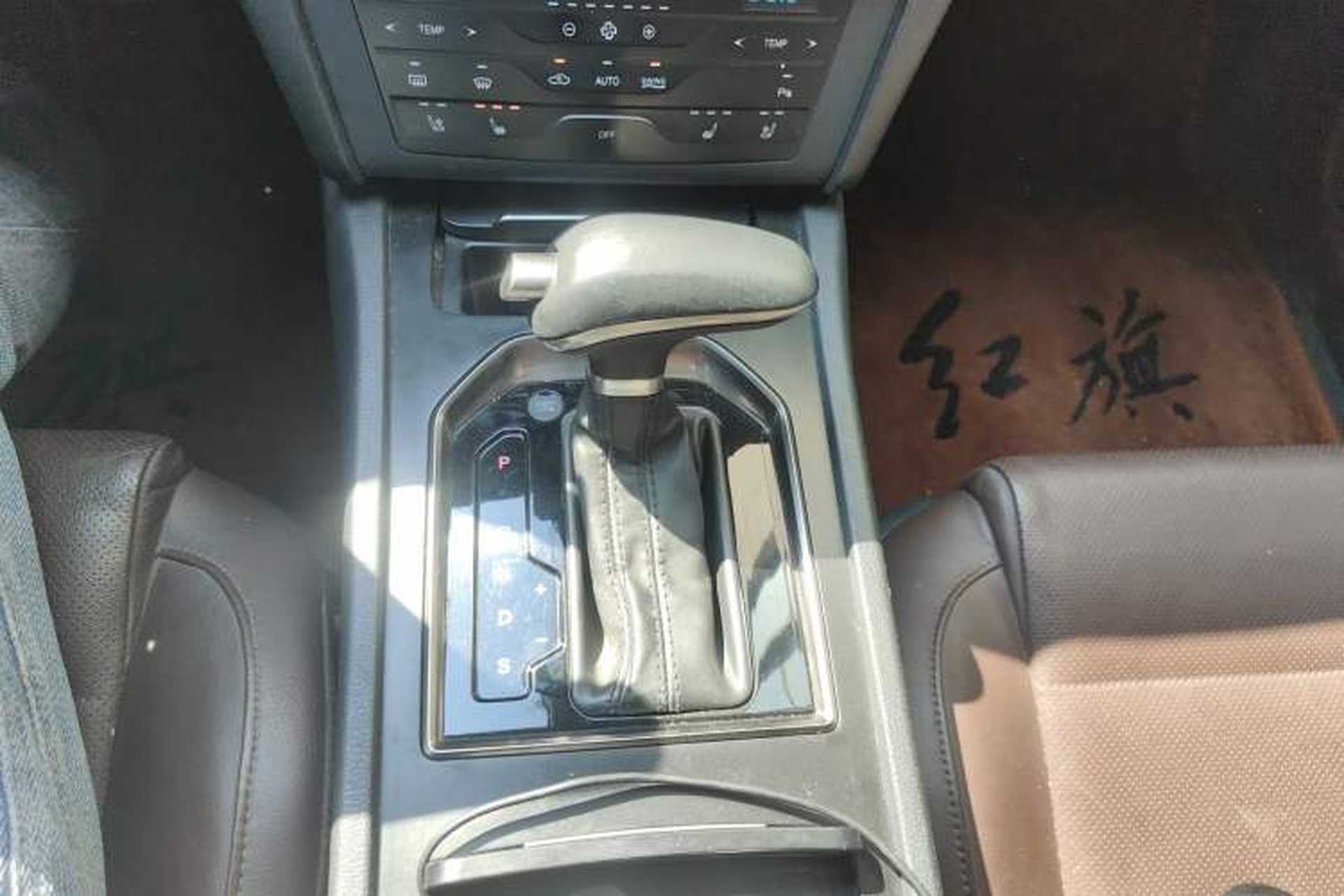 Used Hongqi H7 2018 2.0T Flagship Edition Gear Lever