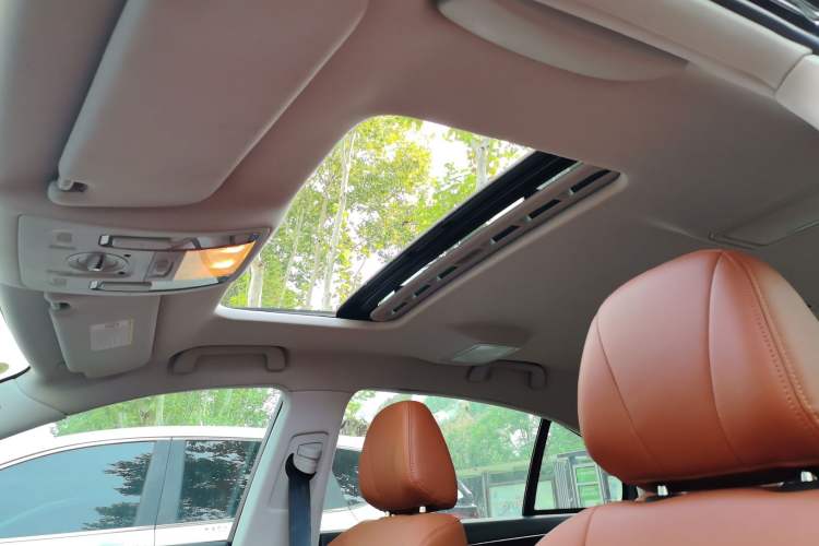 Used Hongqi H7 2018 1.8T Comfort Edition Headliner