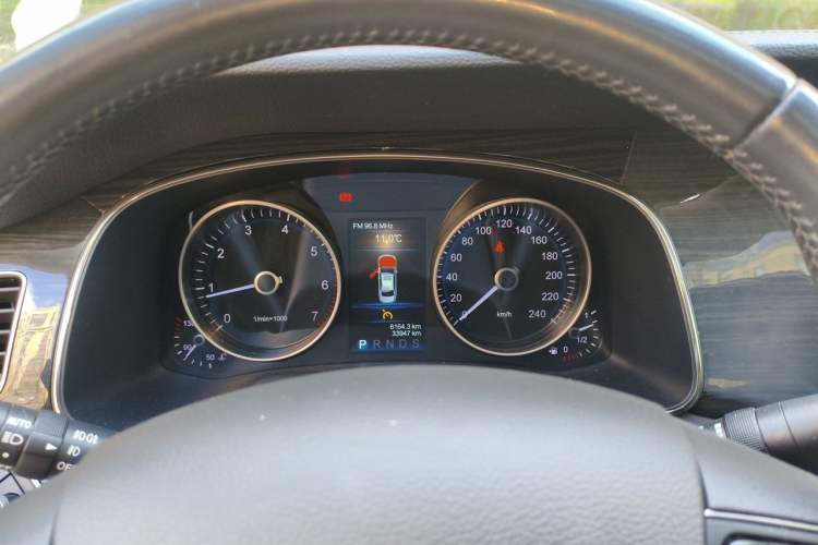 Used Hongqi H7 2018 2.0T Elite Edition Instrument Cluster