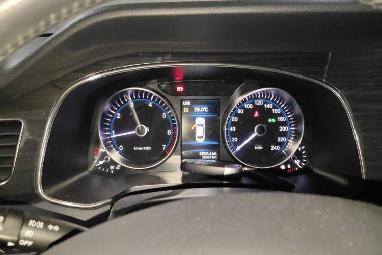 Used Hongqi H7 2018 1.8T Comfort Edition Instrument Cluster