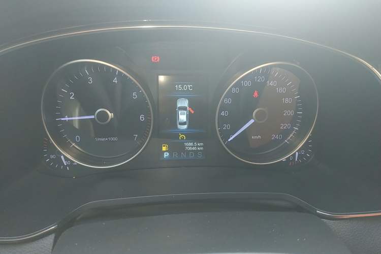 Used Hongqi H7 2018 2.0T Elite Edition Instrument Cluster