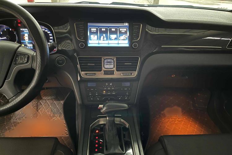 Used Hongqi H7 2018 2.0T Elite Edition Interior 3