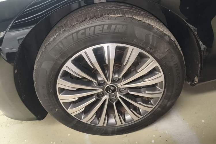 Used Hongqi H7 2018 1.8T Comfort Edition Left Front Wheel Hub
