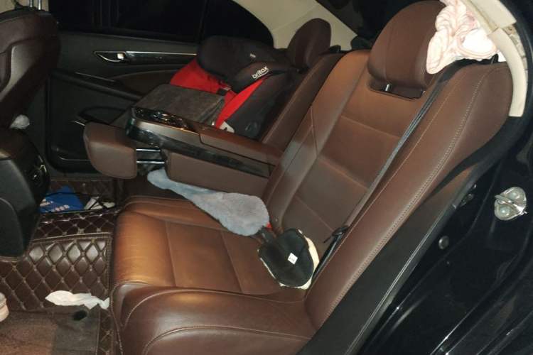 Used Hongqi H7  Left Rear Seat