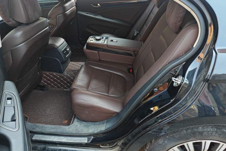 Used Hongqi H7  Left Rear Seat